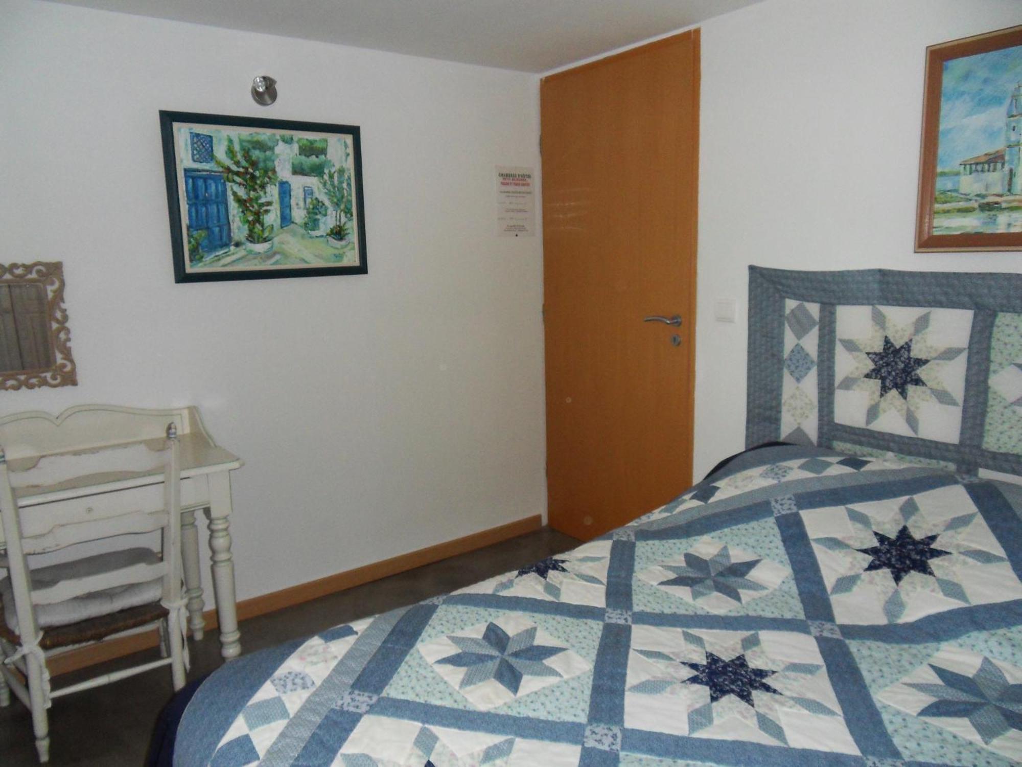 Le Jardin D'Ivana Chambres D'Hotes B&B Avec Piscine Chauffee Oppede Bagian luar foto
