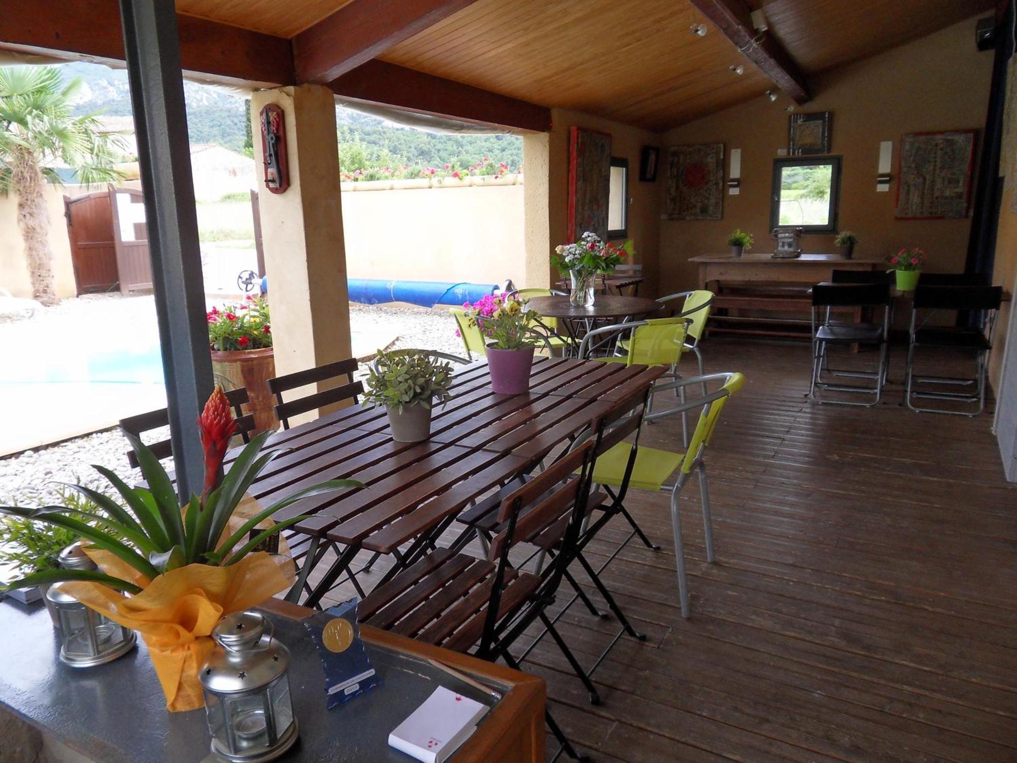 Le Jardin D'Ivana Chambres D'Hotes B&B Avec Piscine Chauffee Oppede Bagian luar foto