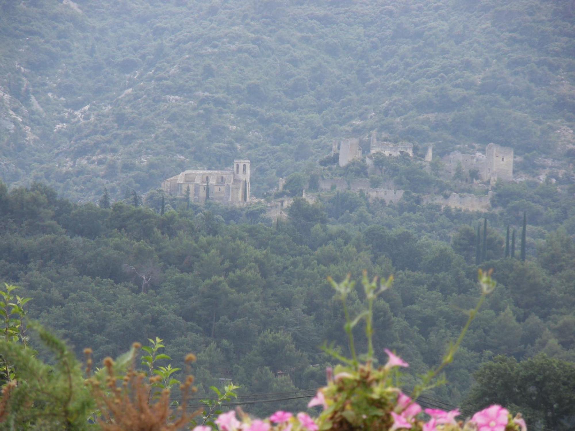 Le Jardin D'Ivana Chambres D'Hotes B&B Avec Piscine Chauffee Oppede Bagian luar foto