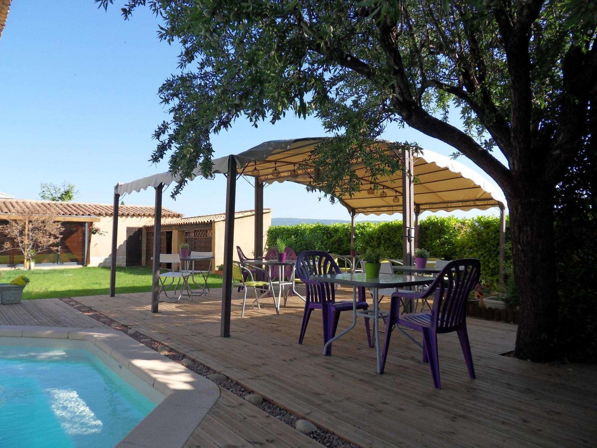 Le Jardin D'Ivana Chambres D'Hotes B&B Avec Piscine Chauffee Oppede Bagian luar foto