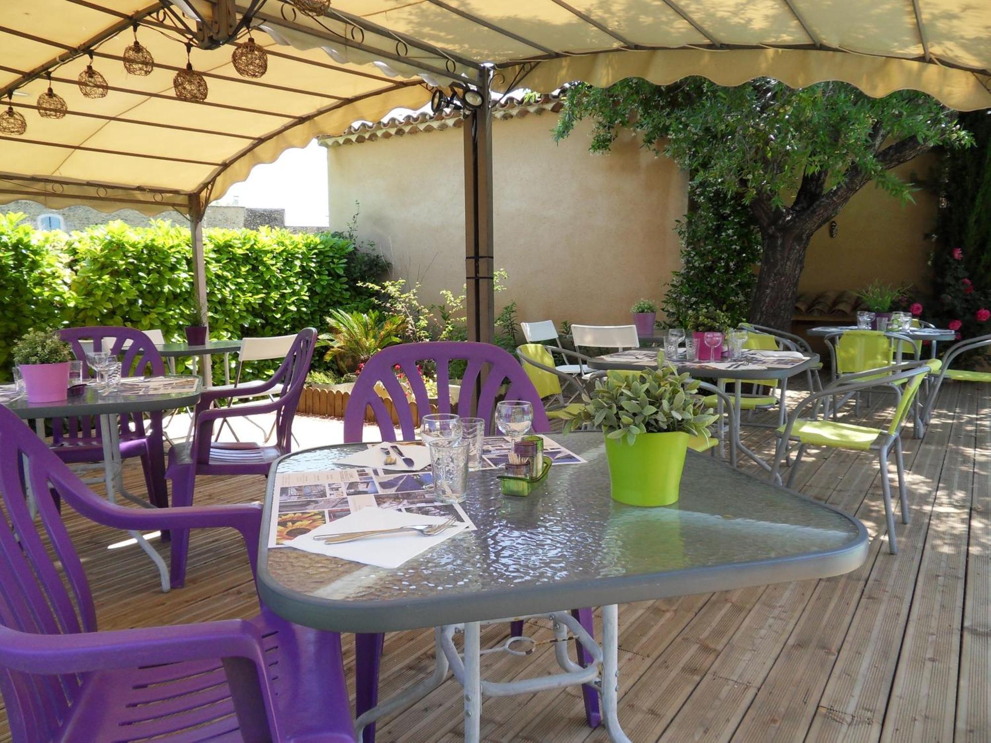 Le Jardin D'Ivana Chambres D'Hotes B&B Avec Piscine Chauffee Oppede Bagian luar foto